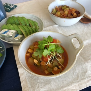 野菜たっぷりミネストローネ